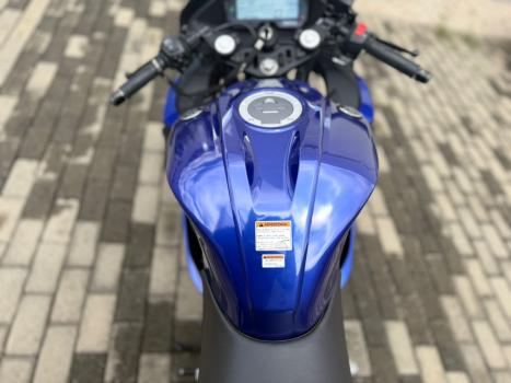 YAMAHA YZF R15 150 ABS, Foto 4