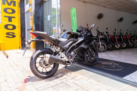 YAMAHA YZF R15 150 ABS, Foto 4