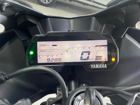 YAMAHA YZF R15 150 ABS, Foto 17