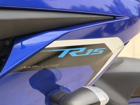 YAMAHA YZF R15 150 ABS, Foto 9