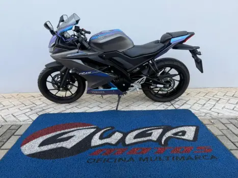 YAMAHA YZF R15 150 ABS, Foto 2