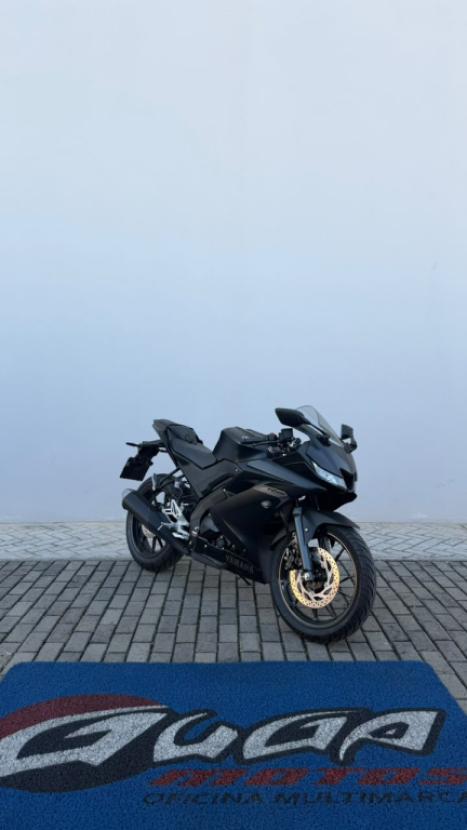 YAMAHA YZF R15 150 ABS, Foto 3