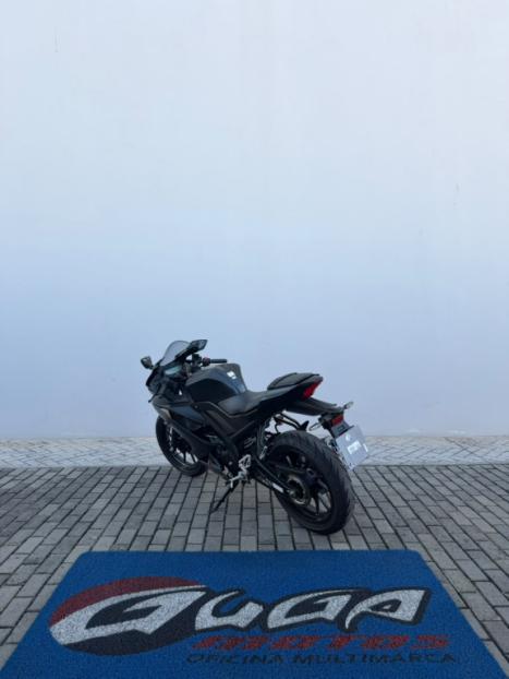 YAMAHA YZF R15 150 ABS, Foto 5