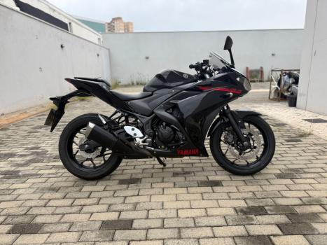YAMAHA YZF R3 300 ABS, Foto 2