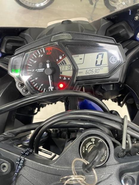 YAMAHA YZF R3 320 ABS, Foto 3