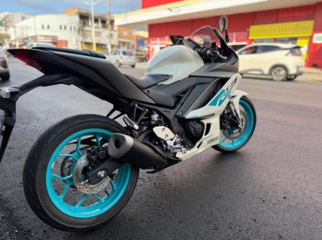 YAMAHA YZF R3 320 ABS, Foto 4