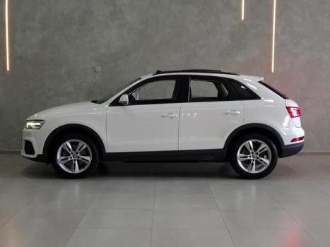 AUDI Q3 1.4 4P TFSI AMBIENTE S-TRONIC AUTOMTICO, Foto 4