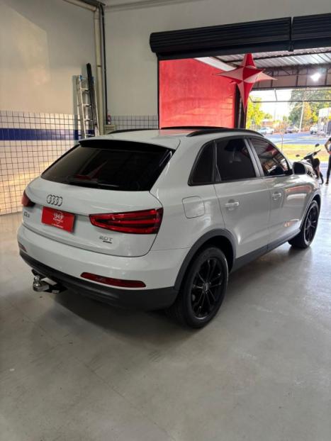 AUDI Q3 2.0 4P TFSI AMBIENTE QUATTRO S-TRONIC AUTOMTICO, Foto 6