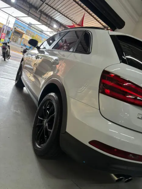 AUDI Q3 2.0 4P TFSI AMBIENTE QUATTRO S-TRONIC AUTOMTICO, Foto 10