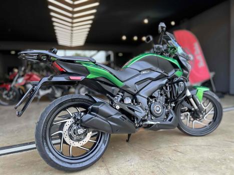 BAJAJ Dominar 400 , Foto 3