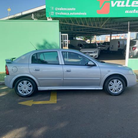 CHEVROLET Astra Hatch 2.0 4P CD, Foto 4