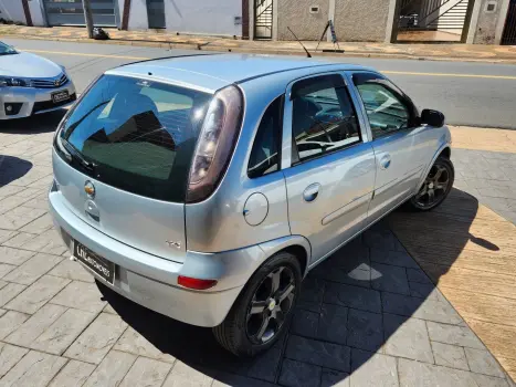 CHEVROLET Corsa Hatch 1.0 4P MAXX, Foto 2