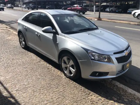 CHEVROLET Cruze Sedan 1.8 16V 4P LT ECOTEC FLEX, Foto 4