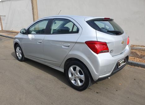 CHEVROLET Onix Hatch 1.4 4P FLEX LT AUTOMTICO, Foto 3