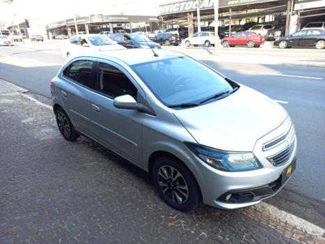 CHEVROLET Onix Hatch 1.4 4P FLEX LTZ, Foto 2