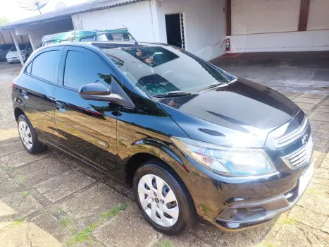 CHEVROLET Onix Hatch 1.4 4P FLEX LT, Foto 2