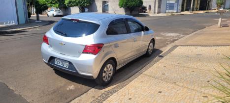 CHEVROLET Onix Hatch 1.0 4P FLEX LT, Foto 2