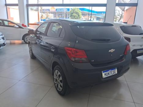 CHEVROLET Onix Hatch 1.4 4P FLEX LT, Foto 2