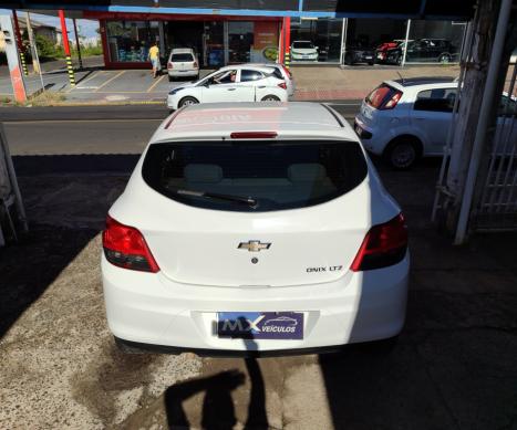CHEVROLET Onix Hatch 1.4 4P FLEX LTZ AUTOMTICO, Foto 9