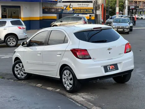 CHEVROLET Onix Hatch 1.4 4P FLEX LT, Foto 4