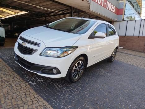 CHEVROLET Onix Hatch 1.4 4P FLEX LTZ, Foto 2