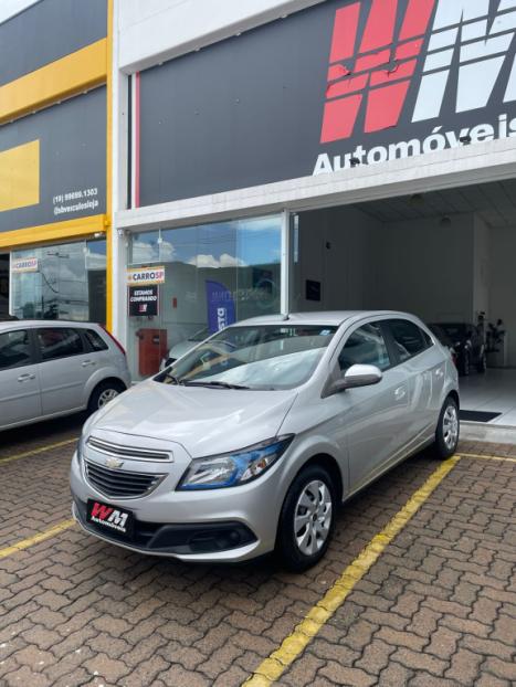 CHEVROLET Onix Hatch 1.4 4P FLEX LT, Foto 2