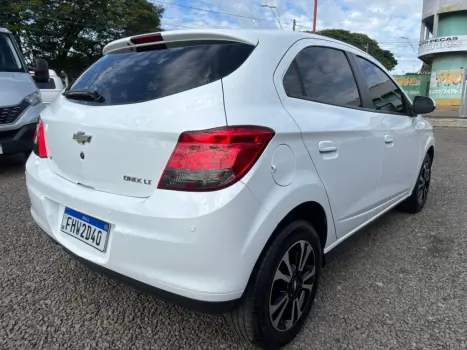 CHEVROLET Onix Hatch 1.4 4P FLEX LT, Foto 8