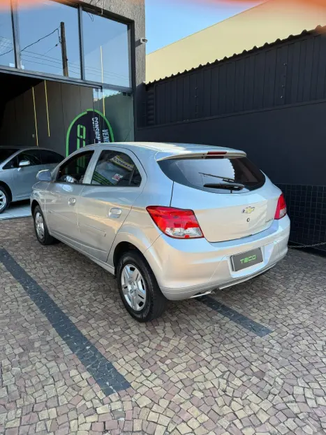 CHEVROLET Onix Hatch 1.0 4P FLEX LT, Foto 9