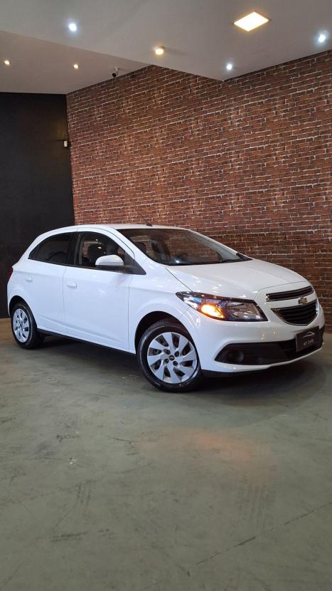 CHEVROLET Onix Hatch 1.4 4P FLEX LT, Foto 1