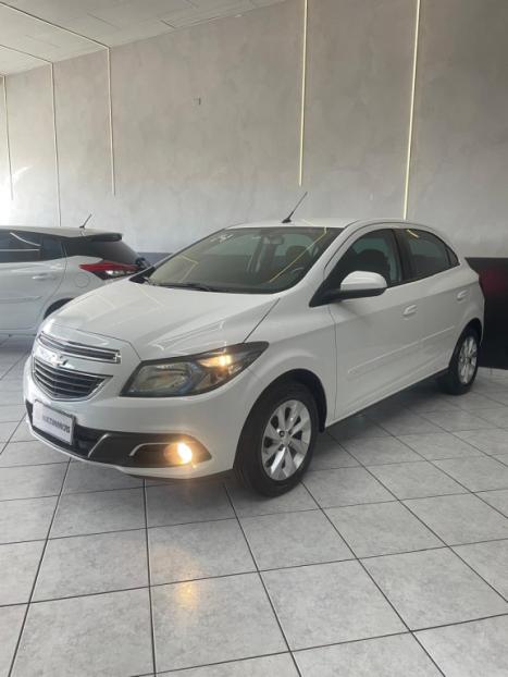 CHEVROLET Onix Hatch 1.4 4P FLEX LT, Foto 2