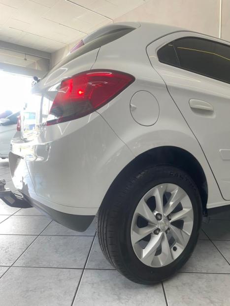 CHEVROLET Onix Hatch 1.4 4P FLEX LT, Foto 6