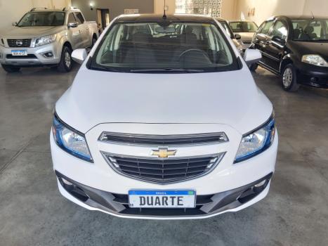 CHEVROLET Onix Hatch 1.4 4P FLEX LTZ, Foto 2