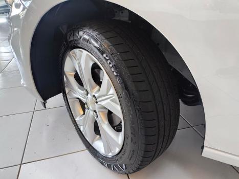 CHEVROLET Onix Hatch 1.0 4P FLEX LT TURBO AUTOMTICO, Foto 13