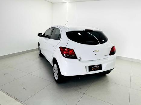 CHEVROLET Onix Hatch 1.4 4P FLEX LT, Foto 5