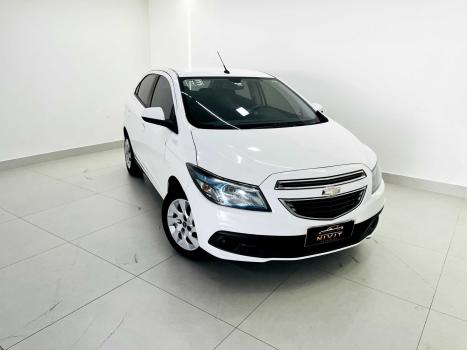 CHEVROLET Onix Hatch 1.4 4P FLEX LT, Foto 11