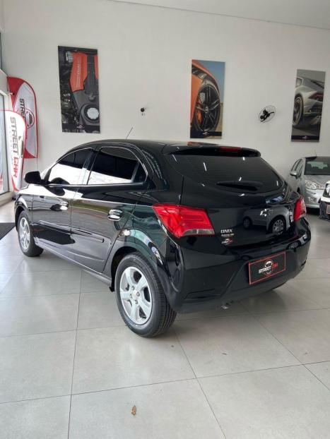 CHEVROLET Onix Hatch 1.4 4P FLEX LT, Foto 5