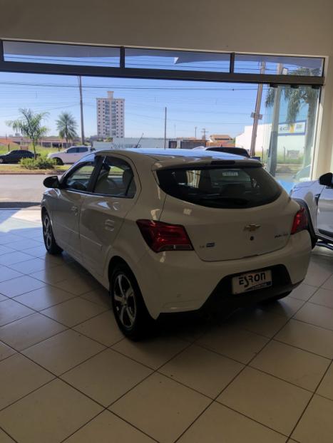 CHEVROLET Onix Hatch 1.4 4P FLEX LTZ, Foto 12