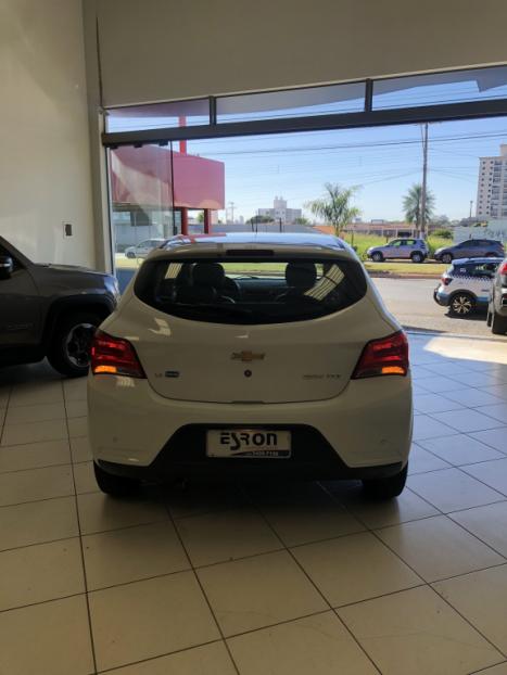 CHEVROLET Onix Hatch 1.4 4P FLEX LTZ, Foto 13