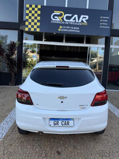 CHEVROLET Onix Hatch 1.4 4P FLEX LT, Foto 6