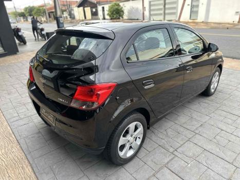 CHEVROLET Onix Hatch 1.4 4P FLEX LT, Foto 4