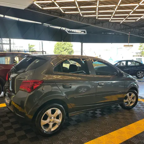 CHEVROLET Onix Hatch 1.4 4P FLEX LT AUTOMTICO, Foto 5