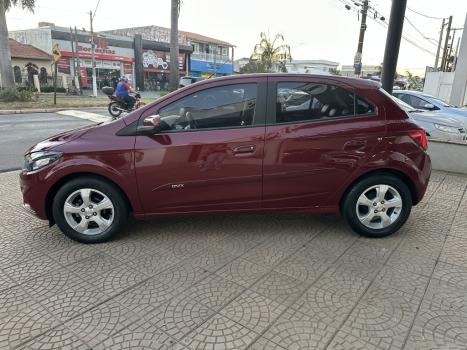 CHEVROLET Onix Hatch 1.4 4P FLEX LT, Foto 4
