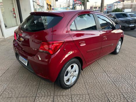 CHEVROLET Onix Hatch 1.4 4P FLEX LT, Foto 14