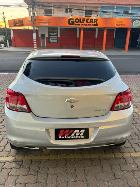 CHEVROLET Onix Hatch 1.0 4P FLEX LT, Foto 2