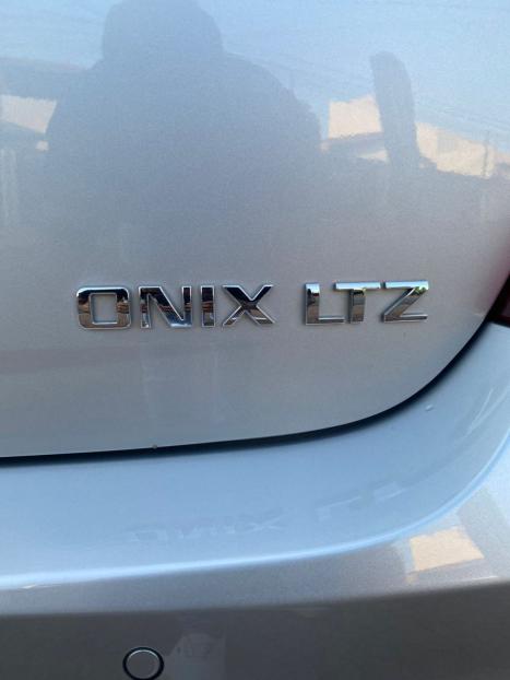 CHEVROLET Onix Hatch 1.4 4P FLEX LTZ, Foto 24