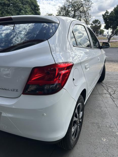 CHEVROLET Onix Hatch 1.4 4P FLEX LTZ AUTOMTICO, Foto 3