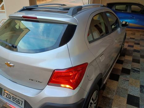 CHEVROLET Onix Hatch 1.4 4P FLEX ACTIV, Foto 4