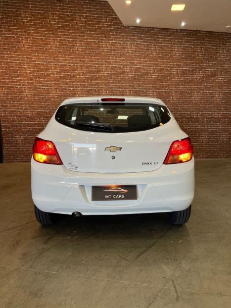 CHEVROLET Onix Hatch 1.4 4P FLEX LT, Foto 5