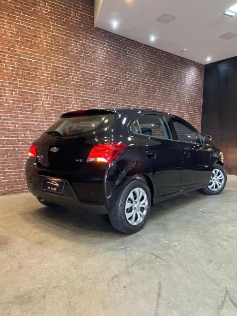 CHEVROLET Onix Hatch 1.4 4P FLEX LT, Foto 3