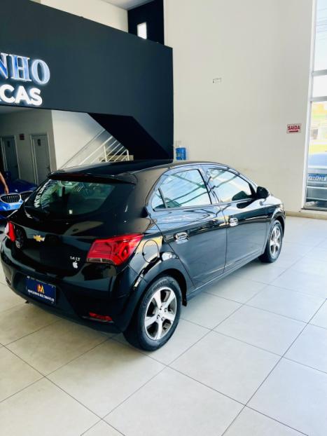 CHEVROLET Onix Hatch 1.4 4P FLEX LT, Foto 3